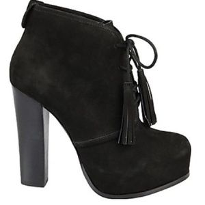 Steve Madden Sashayy Bootie in Black
